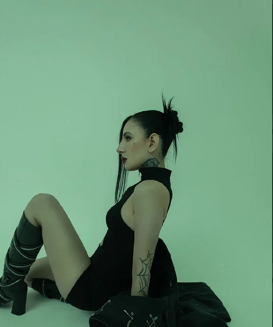 milena-adamis-cover